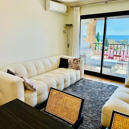 Seaview Apartment *
